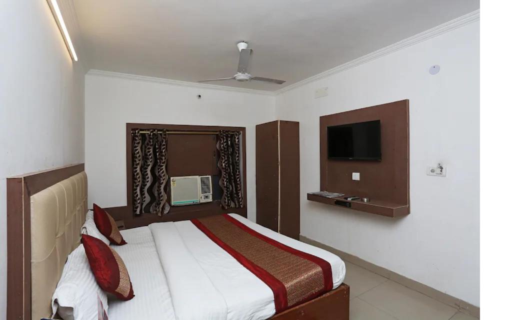 Vishal Hotel By Comfort Rooms นิวเดลี ภายนอก รูปภาพ