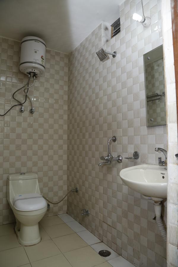 Vishal Hotel By Comfort Rooms นิวเดลี ภายนอก รูปภาพ