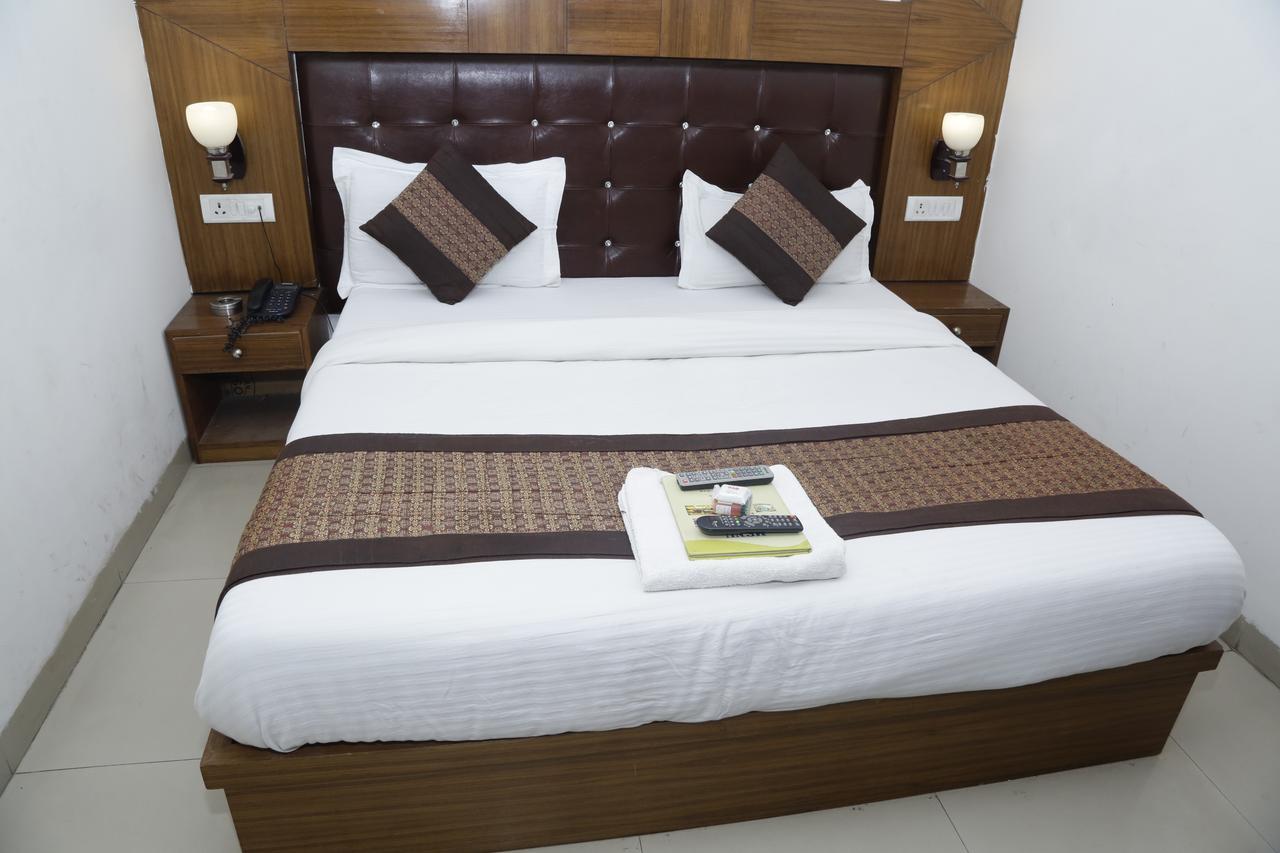 Vishal Hotel By Comfort Rooms นิวเดลี ภายนอก รูปภาพ