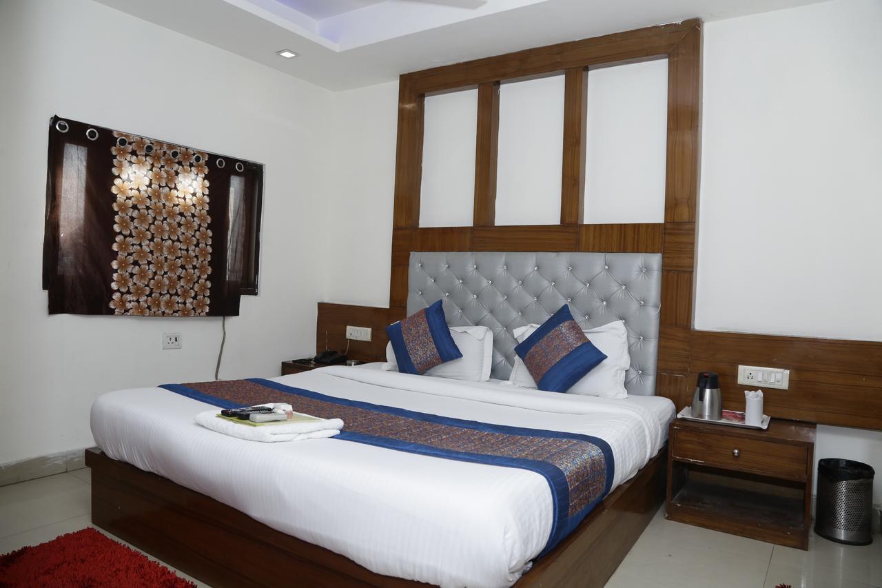 Vishal Hotel By Comfort Rooms นิวเดลี ภายนอก รูปภาพ