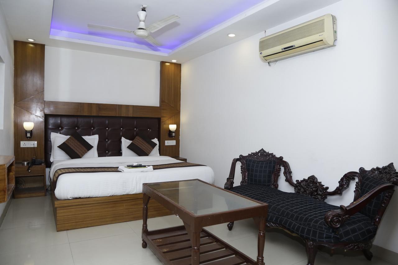 Vishal Hotel By Comfort Rooms นิวเดลี ภายนอก รูปภาพ