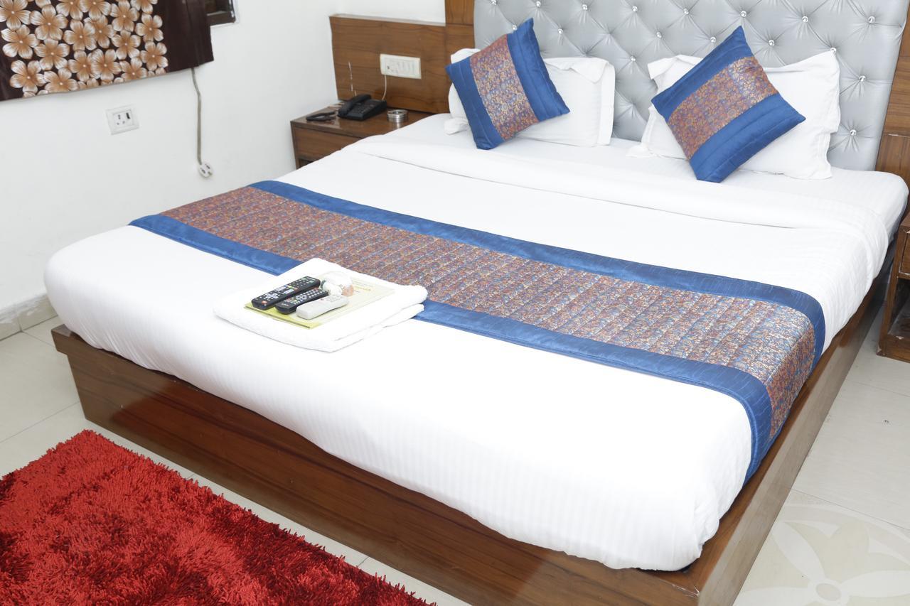 Vishal Hotel By Comfort Rooms นิวเดลี ภายนอก รูปภาพ